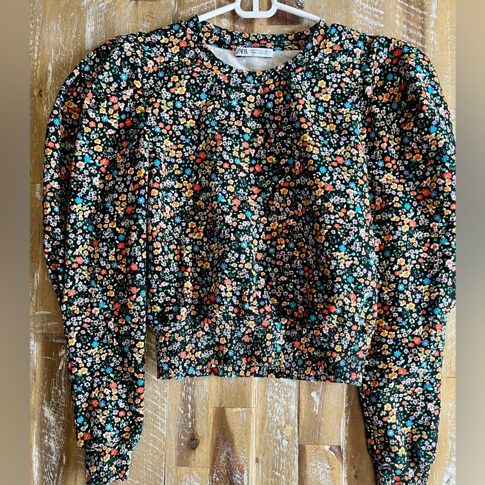 Zara Black Floral Knit Top size S